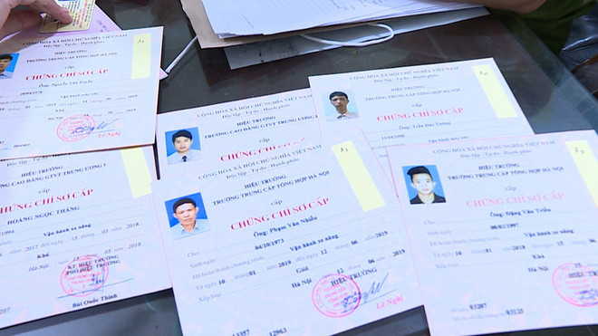 Hưng Yên: Khởi tố đối tượng chuyên môi giới làm giả giấy tờ ảnh 2