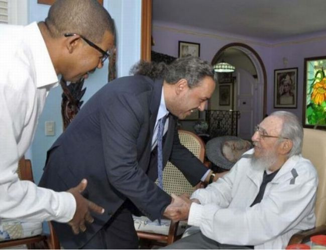 Lãnh tụ Cuba Fidel Castro tiếp quan chức Olympic quốc tế ảnh 1