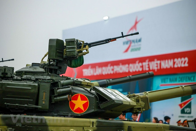 Xe tăng T-90SK của Việt Nam tại Triển lãm Quốc phòng Quốc tế Việt Nam 2022. (Ảnh: Vietnam+) Tổ chức quản lý hoạt động của doanh nghiệp phục vụ quốc phòng, an ninh ảnh 1