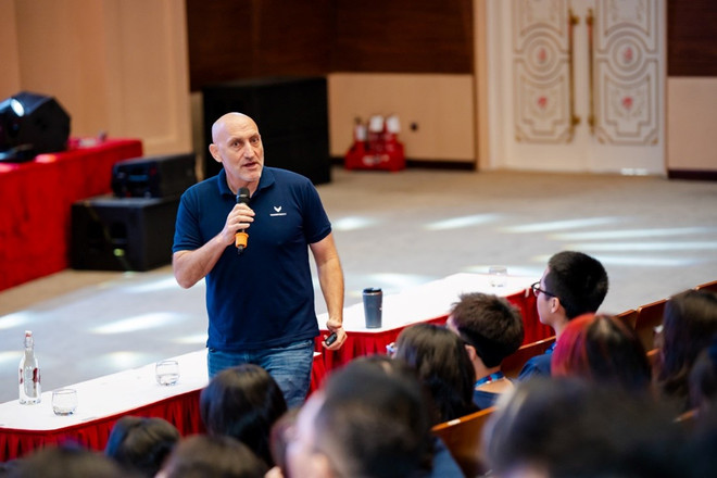 Giảng viên Tây dạy Lịch sử Việt: Điểm độc đáo tại Đại học VinUni ảnh 2