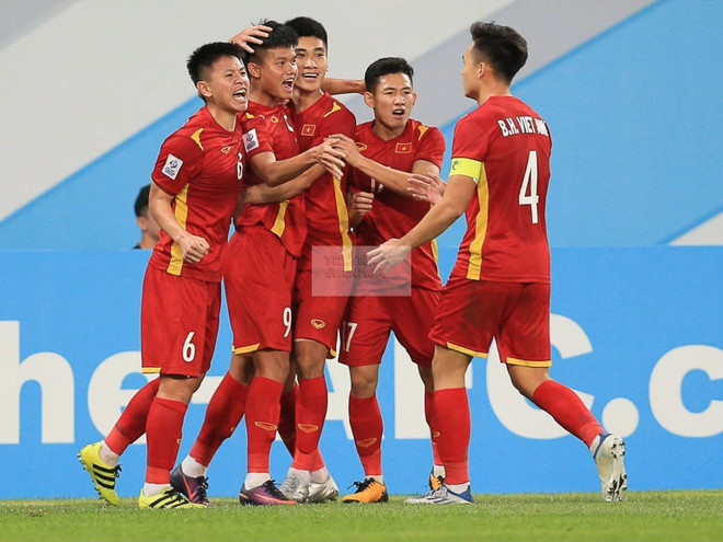 Nhiều cầu thủ U23 Việt Nam hiện tại sẽ là trụ cột để Việt Nam bảo vệ thành công ngôi vương tại SEA Games 32 ở Campuchia. (Ảnh: TTXVN phát) Đội tuyển U23 Việt Nam có nhiều tiềm năng bảo vệ HCV SEA Games 32 ảnh 1