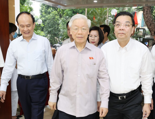 [Photo] Tổng Bí thư, Chủ tịch nước tiếp xúc cử tri thành phố Hà Nội ảnh 2