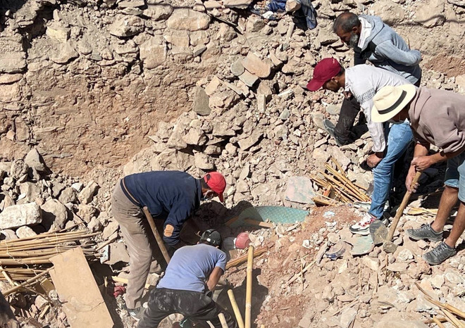 Động đất Maroc: Cuộc chạy đua tìm người sống sót của lực lượng cứu hộ ảnh 2