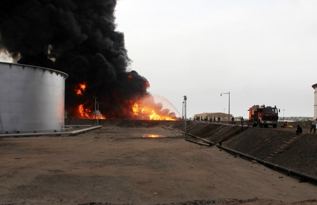 Yemen: Đường ống dẫn dầu quan trọng tại Aden bị tấn công ảnh 1