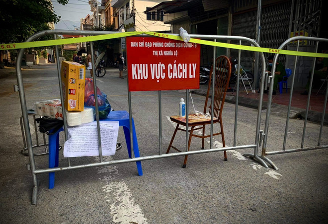 Quảng Ngãi công bố 1 ca dương tính, học sinh tạm dừng đến trường ảnh 1