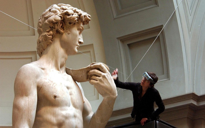 Italy: Tượng David của Michelangelo có nguy cơ đổ sụp ảnh 1