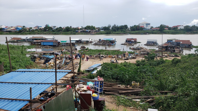 Campuchia: Người gốc Việt chấp hành di dời nhà nổi tại sông Phnom Penh ảnh 1