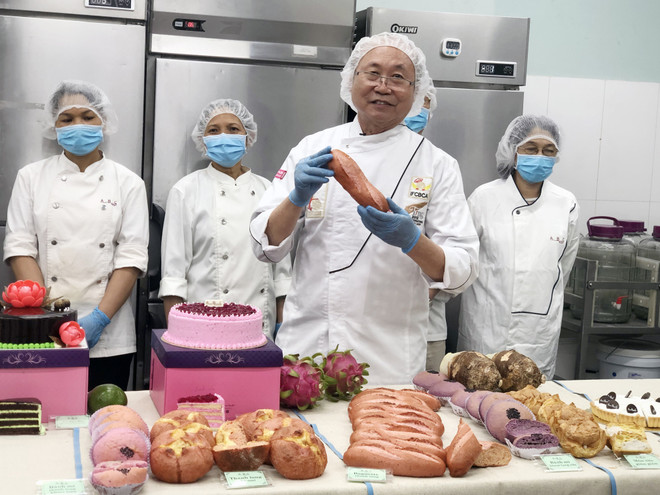 Tỏa sáng tinh thần vì cộng đồng của người Việt trong đại dịch COVID-19 ảnh 1