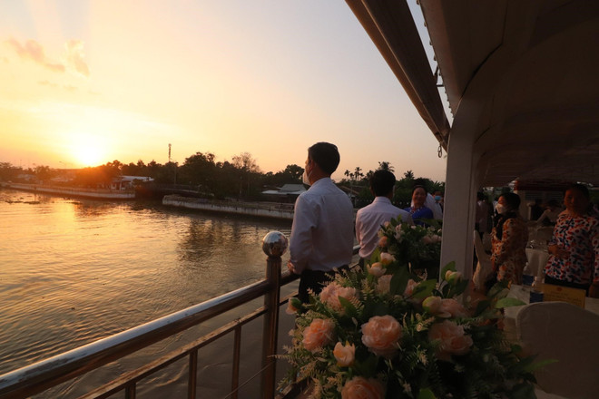 Khai thác tàu du lịch Xà No - nét độc đáo miền sông nước Hậu Giang ảnh 2