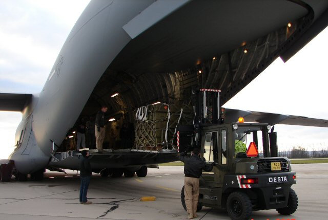 Séc viện trợ súng đạn cho Iraq và Jordan chống tổ chức IS ảnh 1