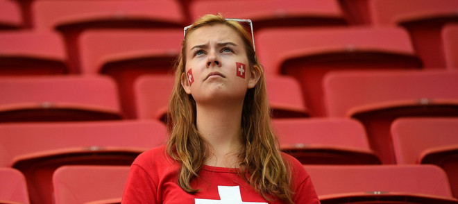 [Photo] Gương mặt khả ái của các nữ cổ động viên World Cup ảnh 5