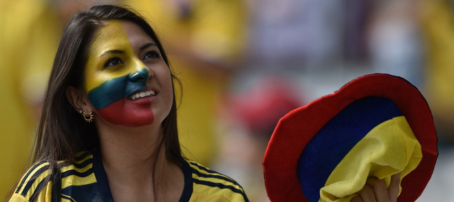 [Photo] Gương mặt khả ái của các nữ cổ động viên World Cup ảnh 2