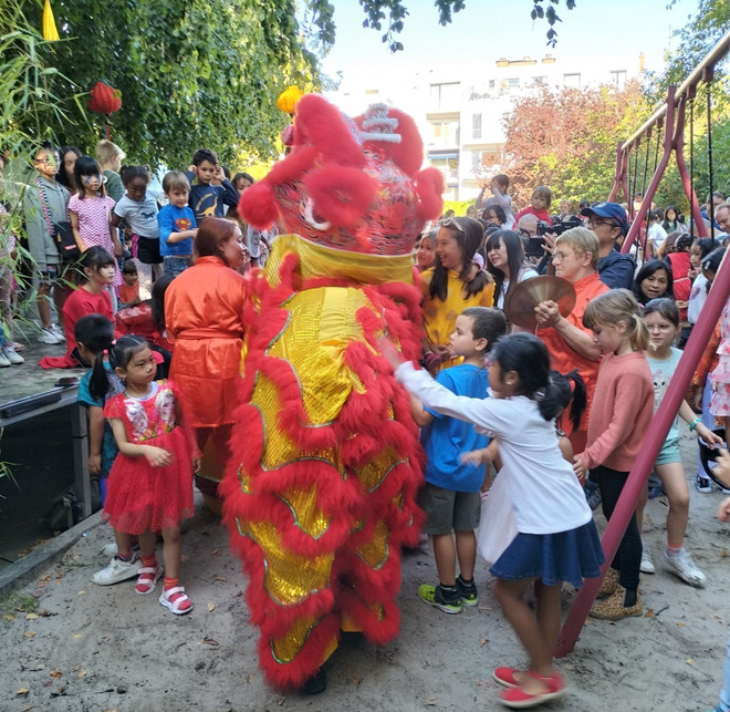 Trẻ em Việt tại Bỉ và Hà Lan vui đón Tết Trung Thu, Ngày hội Gia đình ảnh 1