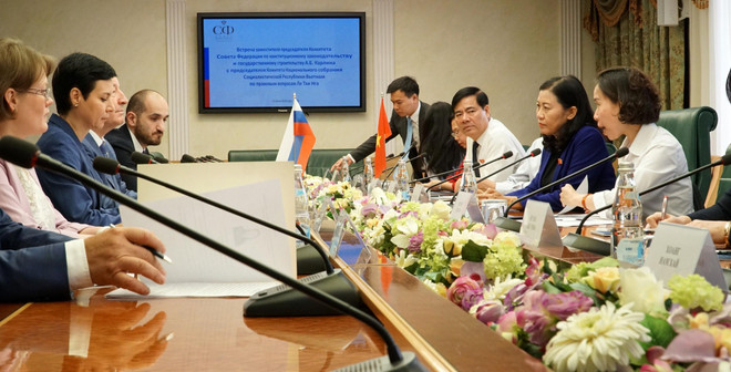 Đoàn đại biểu Ủy ban Tư pháp Quốc hội Việt Nam làm việc ở Hội đồng Liên bang Nga. (Ảnh: Lê Thị Tâm Hằng/TTXVN) Giám sát việc thực hiện các điều ước quốc tế giữa Việt Nam và Nga ảnh 1