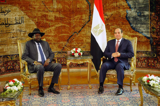 Tổng thống Ai Cập Abdel-Fattah El-Sisi và người đồng cấp Nam Sudan Salva Kiir. (Ảnh: MENA) Ai Cập và Nam Sudan tăng cường hợp tác song phương ảnh 1