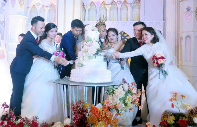 Thái Nguyên tổ chức lễ cưới tập thể cho công nhân lao động ảnh 2