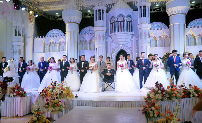 Thái Nguyên tổ chức lễ cưới tập thể cho công nhân lao động ảnh 1