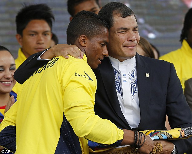 Tổng thống Ecuador kỳ vọng vào "La Tricolor" tại World Cup 2014 ảnh 1