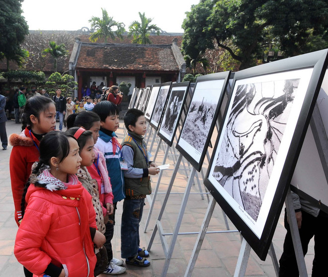 Triển lãm ảnh đen trắng về đất nước, con người Việt Nam ảnh 1