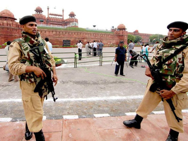 Ấn Độ phát hiện lượng lớn vũ khí trước lễ kỷ niệm quan trọng ảnh 1