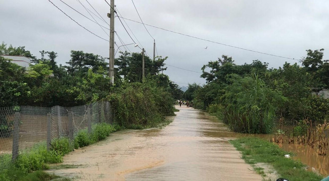 Thủy điện ngưng xả tràn, nước lũ trên sông Đồng Nai bắt đầu rút ảnh 2