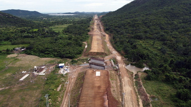 Cao tốc Bắc-Nam, đoạn Cam Lâm-Vĩnh Hảo có thể về đích trước 3 tháng ảnh 2