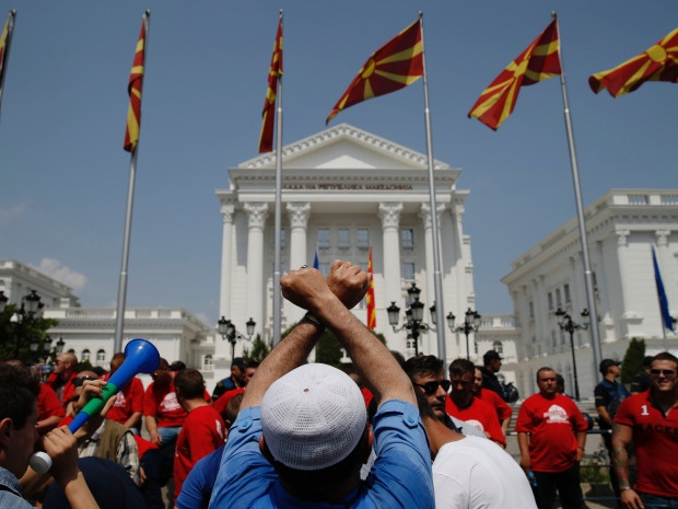 Macedonia biểu tình phản đối dừng cuộc điều tra bê bối nghe lén ảnh 1
