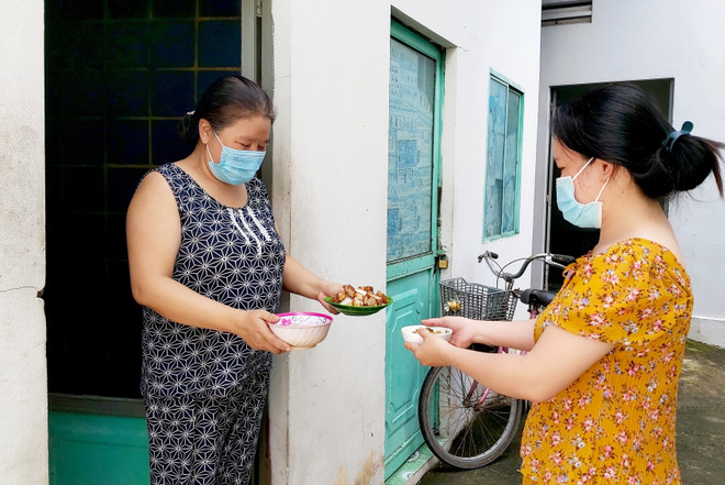 Hà Nội biểu dương chủ nhà trọ miễn, giảm tiền cho người gặp khó khăn ảnh 1