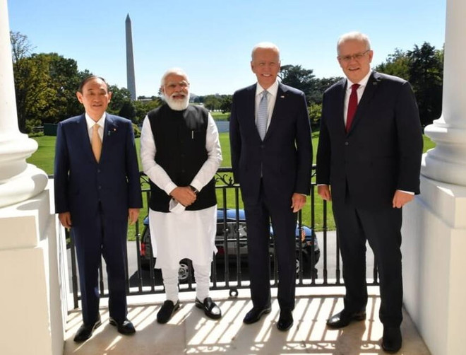 Các nhà lãnh đạo Nhóm Bộ tứ chụp ảnh chung tại Washington, Mỹ. (Ảnh: AP) Bước tiến quan trọng trong hợp tác thực chất của nhóm "Bộ Tứ" ảnh 3