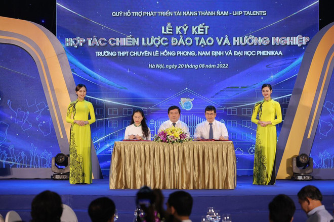 "Chắp cánh ước mơ" cho các tài năng học sinh tỉnh Nam Định ảnh 1