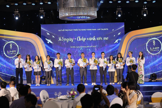 "Chắp cánh ước mơ" cho các tài năng học sinh tỉnh Nam Định ảnh 3