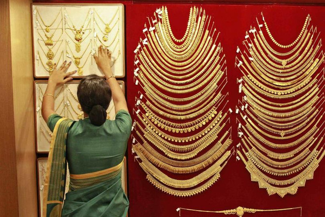 Dầu và chứng khoán phục hồi, sức hấp dẫn của vàng sụt giảm ảnh 1