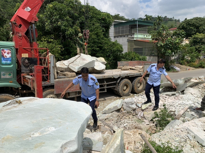 Yên Bái kiểm tra, xử lý hoạt động khai thác khoáng sản trái phép ảnh 1