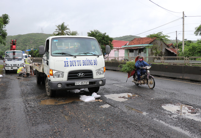 Đến ngày 30/11 sẽ hoàn thành sửa chữa Quốc lộ 1 qua Phú Yên ảnh 2