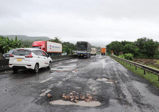 Đến ngày 30/11 sẽ hoàn thành sửa chữa Quốc lộ 1 qua Phú Yên ảnh 1