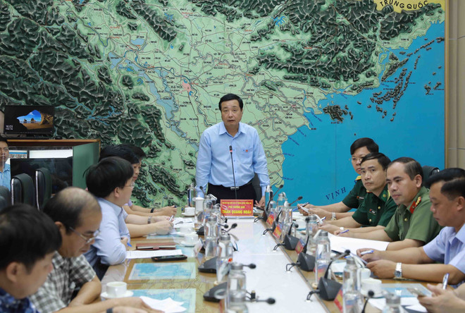 Đêm 1/7, tổ chức bắn pháo hiệu để tàu, thuyền biết vào vị trí an toàn ảnh 1