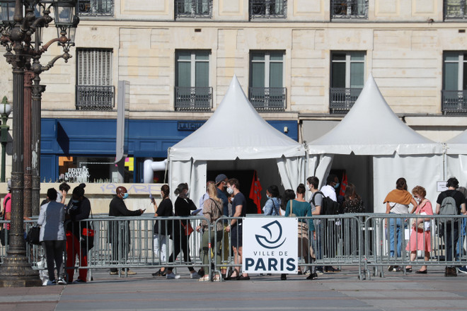 Ireland phong tỏa toàn quốc, Pháp siết chặt biện pháp phòng dịch ảnh 2