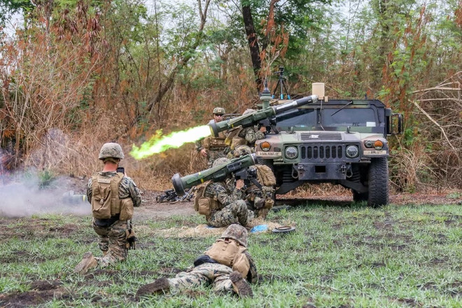 Binh sỹ Mỹ và Philippines tại cuộc tập trận Balikatan 2023. (Nguồn: ABS-CBN News) Tổng thống Marcos: Philippines, Mỹ khôi phục hoàn toàn quan hệ đối tác ảnh 2