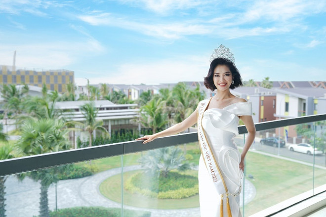 Hoa hậu Nông Thúy Hằng rạng rỡ trong chuyến tham quan NovaWorld Ho Tram. Theo chân top 3 Hoa hậu các dân tộc khám phá NovaWorld Ho Tram ảnh 3
