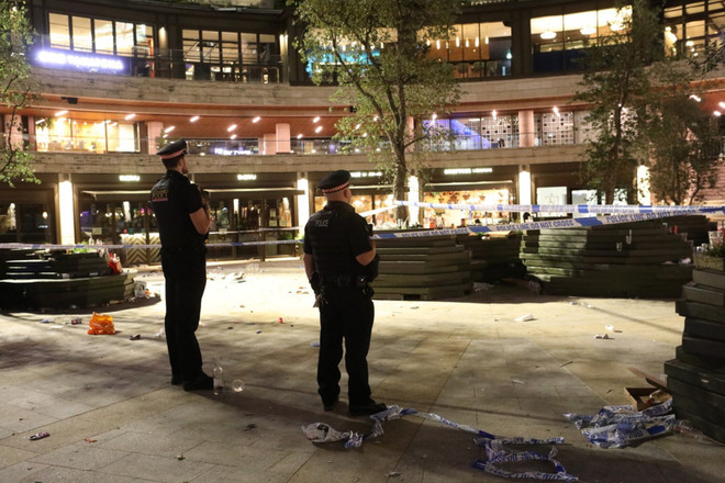 Anh thực thi lệnh cấm vũ khí sát thương mới để ngăn chặn bạo lực ảnh 1