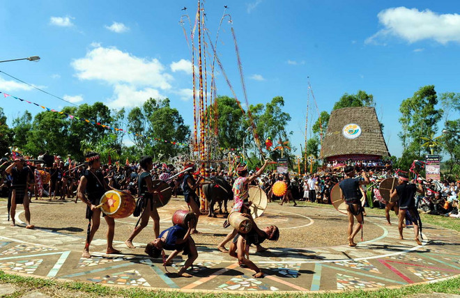 Gia Lai phục dựng lễ Mừng chiến thắng của người Bahnar ảnh 1