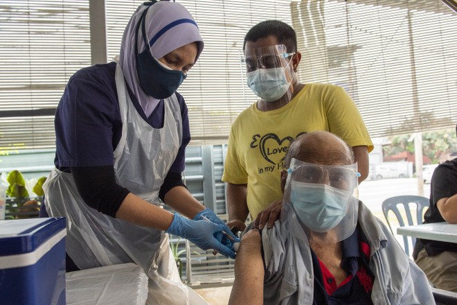 Các nước Đông Nam Á tăng tốc trong nỗ lực bao phủ vaccine COVID-19 ảnh 1
