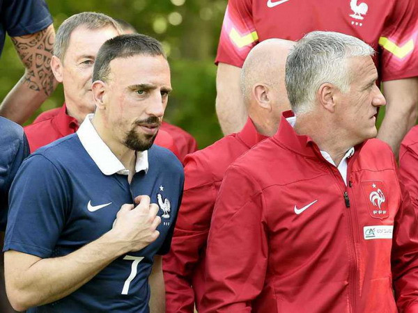 Ribery không đến Brazil cổ vũ cho Pháp trong trận gặp Đức ảnh 1