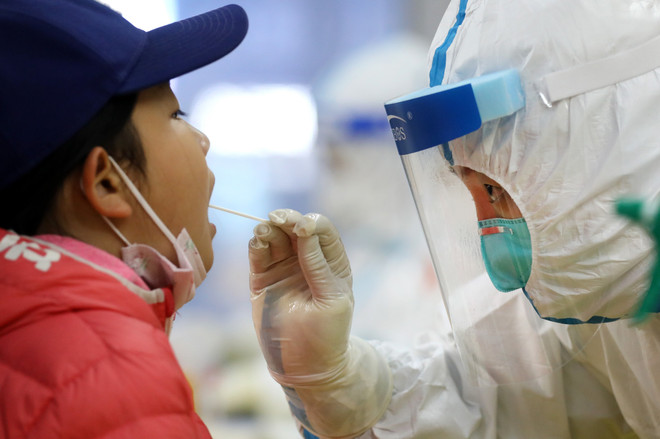 Nghiên cứu mới về các triệu chứng rõ ràng nhất của việc mắc COVID-19 ảnh 2