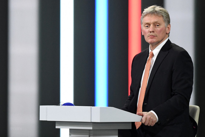 Người phát ngôn Điện Kremlin Dmitry Peskov phát biểu tại một cuộc họp báo ở Moskva. (Ảnh: AFP/TTXVN) Điện Kremlin: Không có tiếp xúc thực chất về ổn định chiến lược Nga-Mỹ ảnh 1
