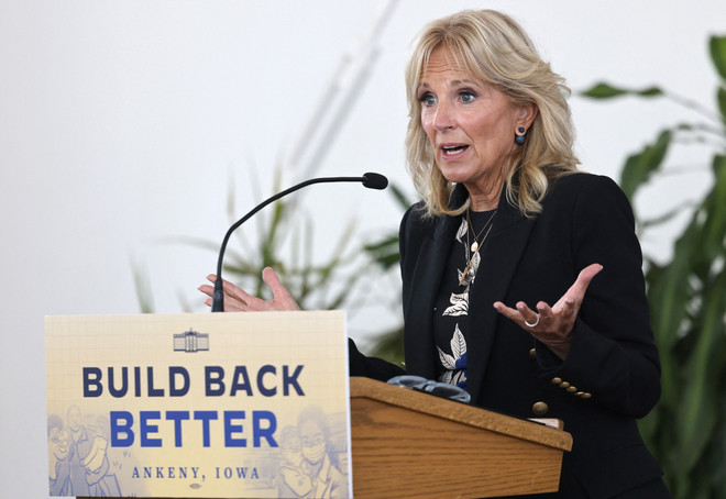 Đệ nhất phu nhân Mỹ Jill Biden dương tính với virus SARS-CoV-2 ảnh 1