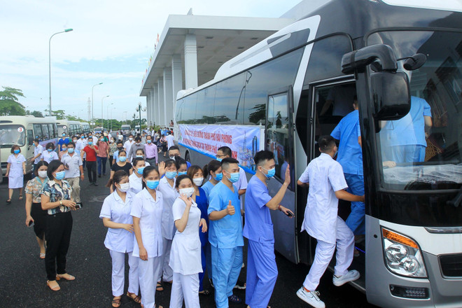 Đồng sức, đồng lòng chi viện cho miền Nam chống dịch COVID-19 ảnh 1