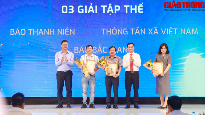 TTXVN đạt Giải Tập thể Giải Báo chí viết về ngành Giao thông ảnh 1