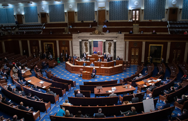 oàn cảnh một phiên họp Hạ viện Mỹ tại Washington, D.C. (Ảnh: AFP/TTXVN) Gói cứu trợ 1.900 tỷ USD vượt "ải" Hạ viện Mỹ với cách biệt sít sao ảnh 1
