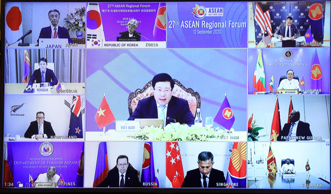 Đại diện các nước tham gia Diễn đàn Khu vực ASEAN lần thứ 27 theo hình thức trực tuyến. (Ảnh: Lâm Khánh/TTXVN) Thúc đẩy cộng đồng ASEAN đồng thuận và đoàn kết với các đối tác ảnh 2